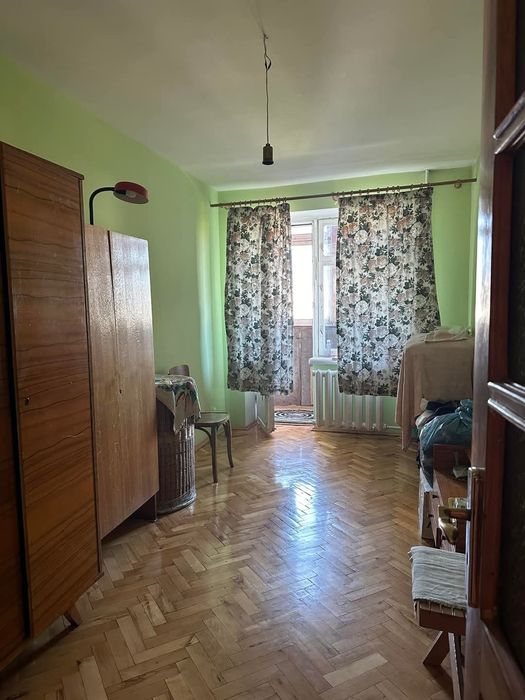 Продаж 4 кімнатної квартири