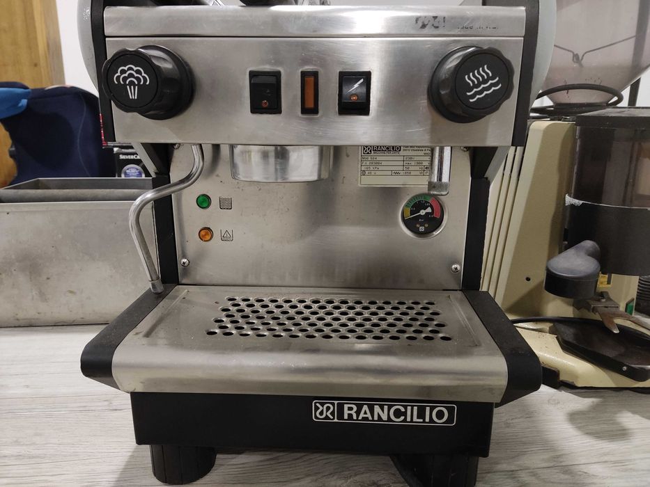 Conjunto com Maquina café Rancilio