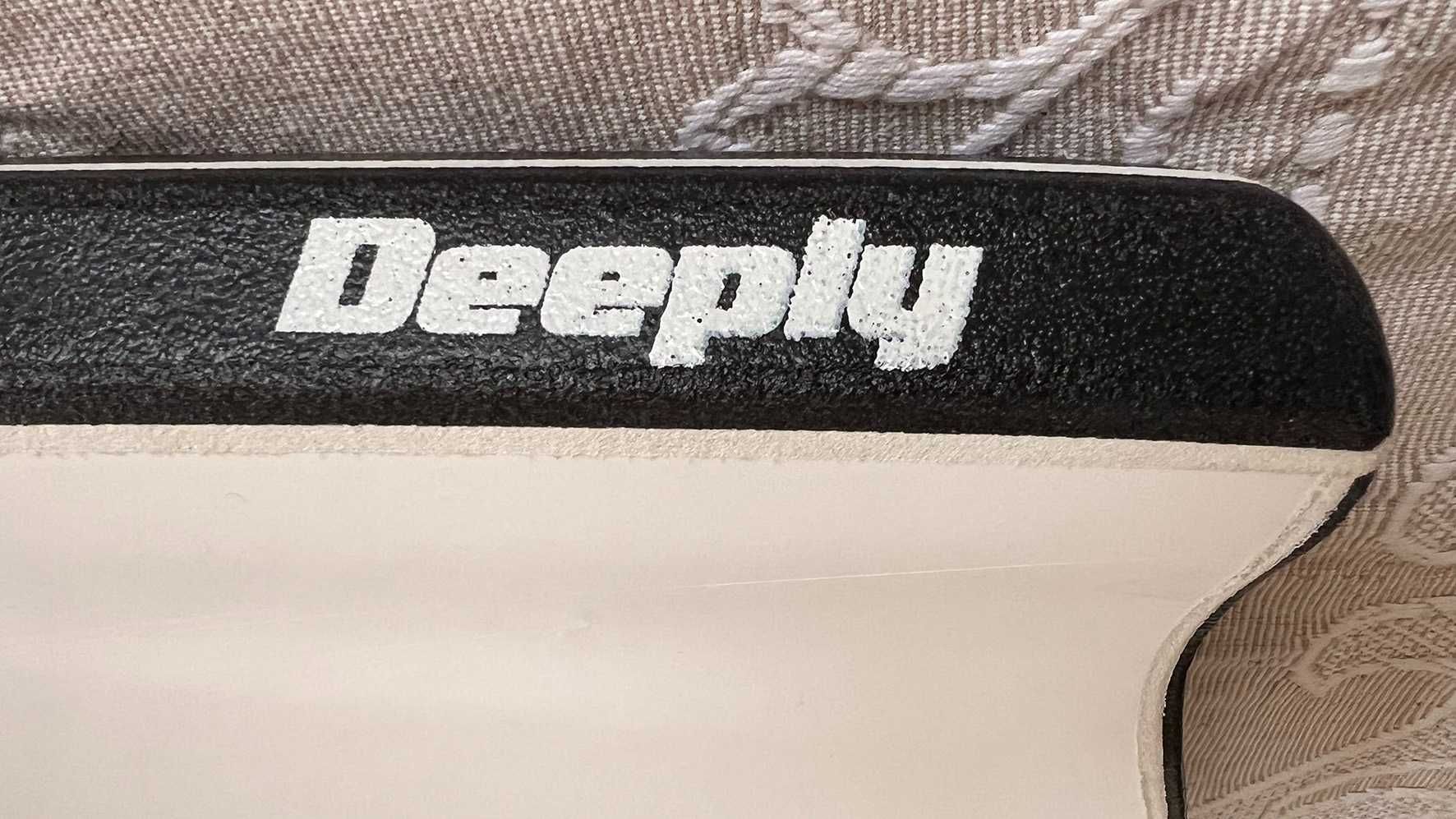 Prancha de Bodyboard Deeply D2 PP 40.5 Bat Tail Preta e Branca