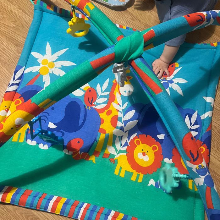 Ігровий килимок для немовля