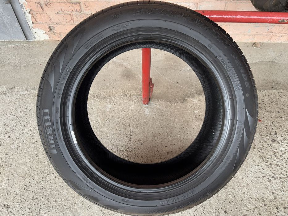 Комплект літніх шин 235/55R19 Pirelli