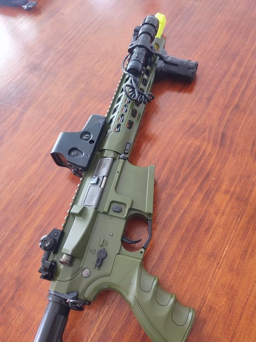 Airsoft G&G Predator full metal