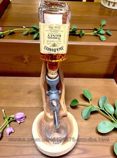 Дозатор для алкоголю ручної роботи з дерева — оригінальний подарунок