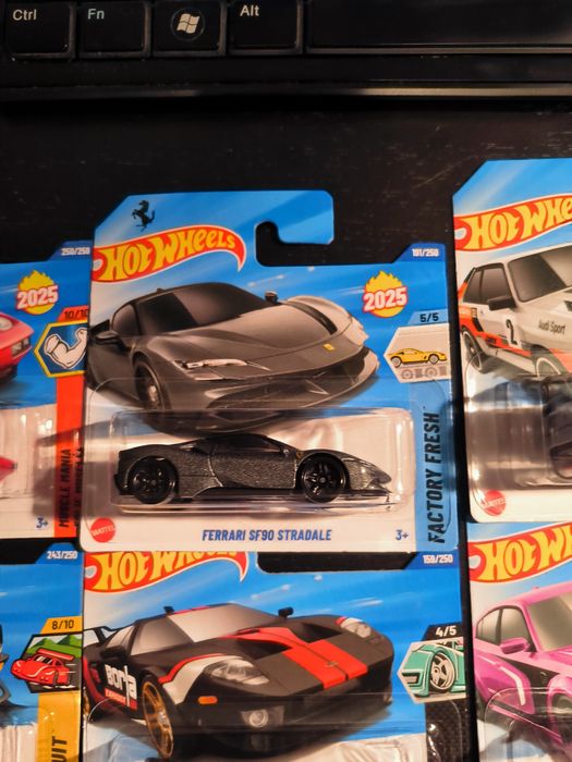 Diversos Hot Wheels - a partir de 3,50 € cada