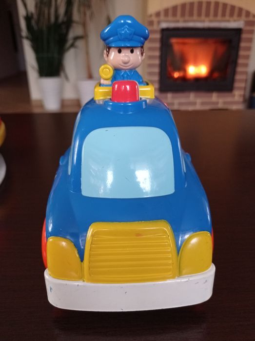 Autko policyjne z napędem