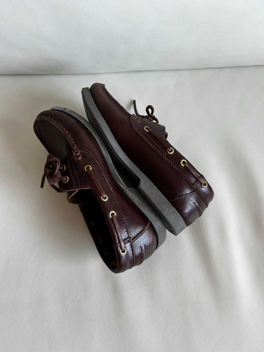 Sapatos de Vela de Criança em Pele Castanha — Tamanho 35