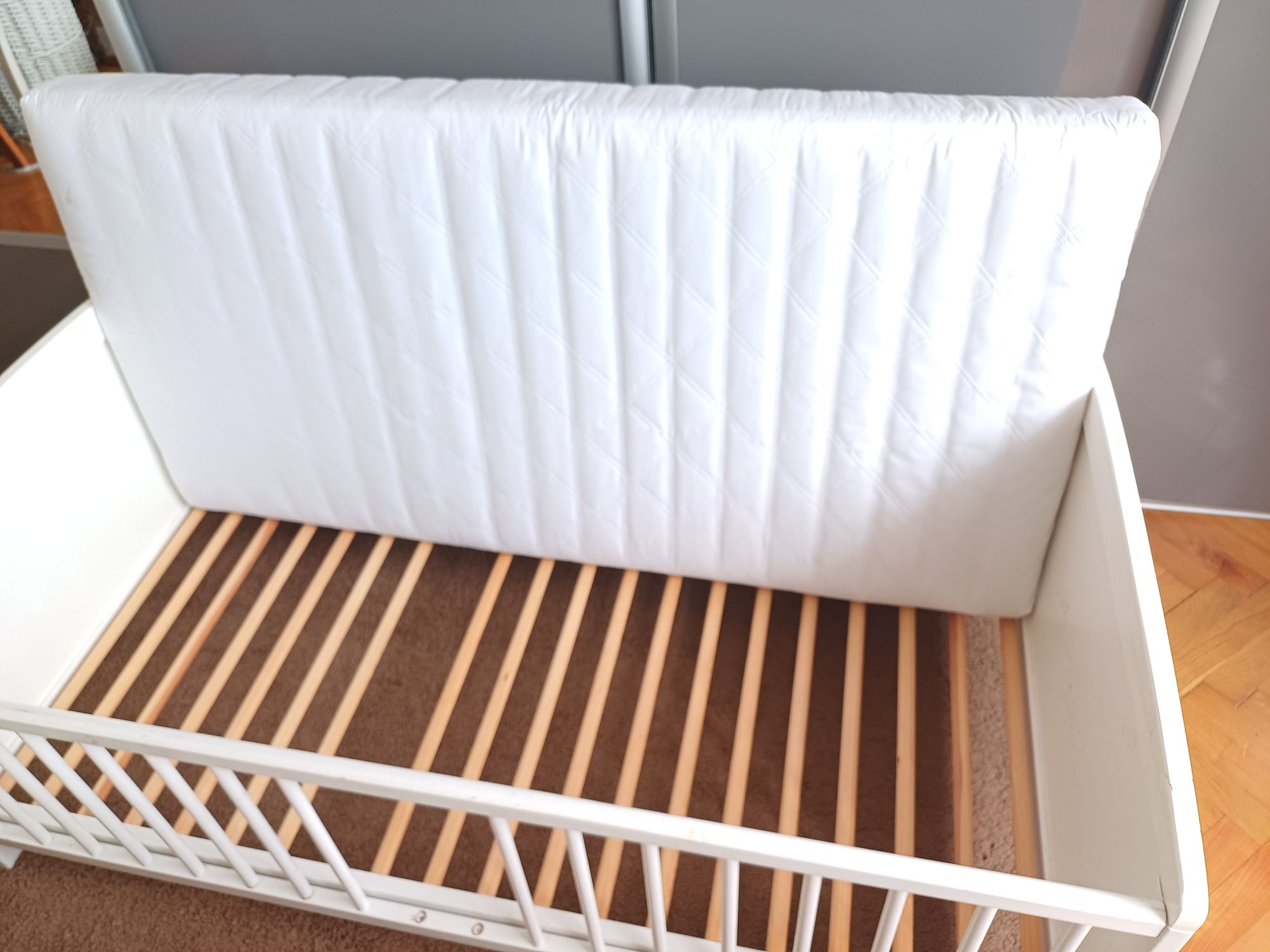 Materac 140x70, gratis łóżeczko (uszkodzone)