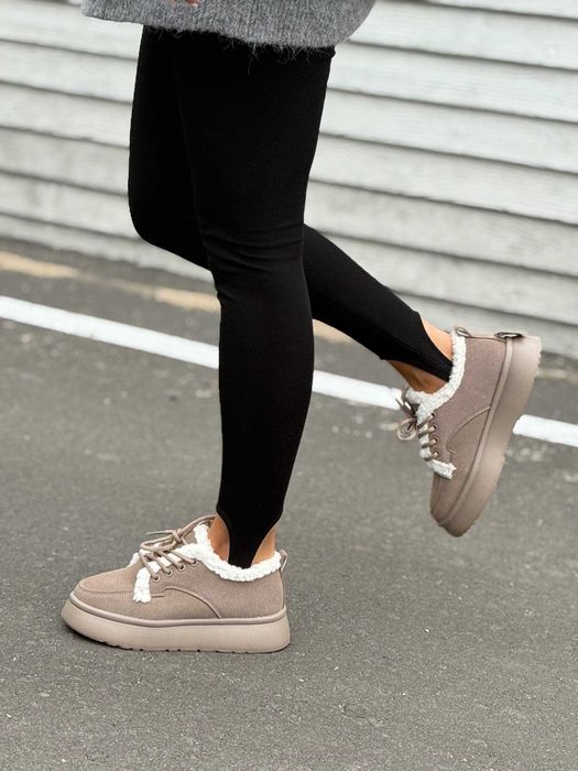 Жіночі зимові черевики на хутрі Stilli (36-41) кросівки замшеві бежеві