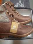 Botas de criança novas