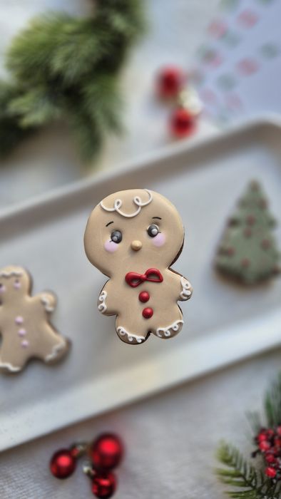 Pierniczki świąteczne ręcznie lukrowane