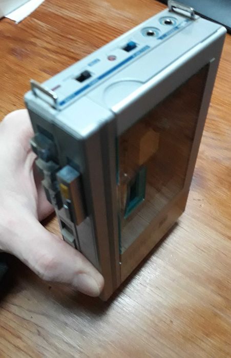 Walkman Toshiba KT-S1, 1983. A funcionar, c/pack rádio, cassetes Metal