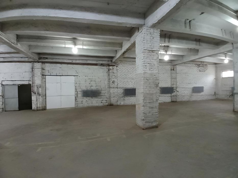 Оренда приміщення: склад 246м2, опалюється