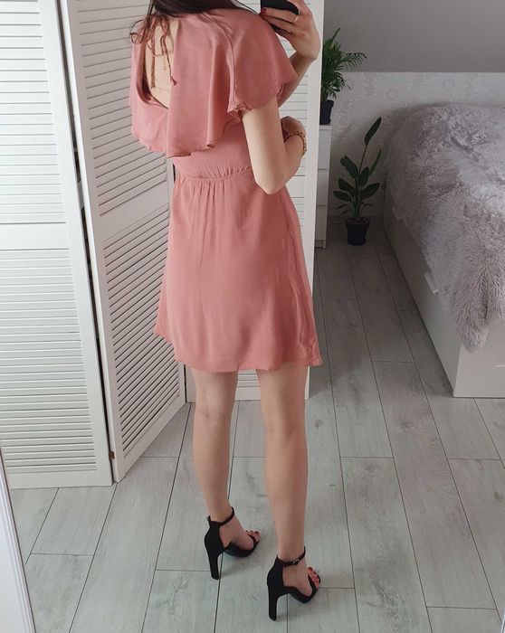 River island pudrowa sukienka falbanka zwiewna 34 XS