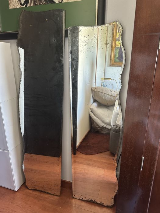 Vendo 2 espelhos vintage de aparador