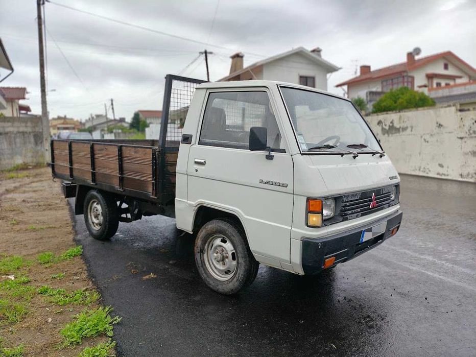 Mitsubishi L300 caixa aberta