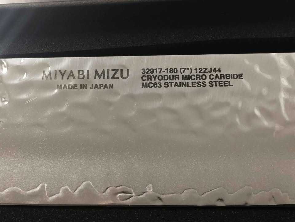 Faca profissional Miyabi Mizu Santoku sg2