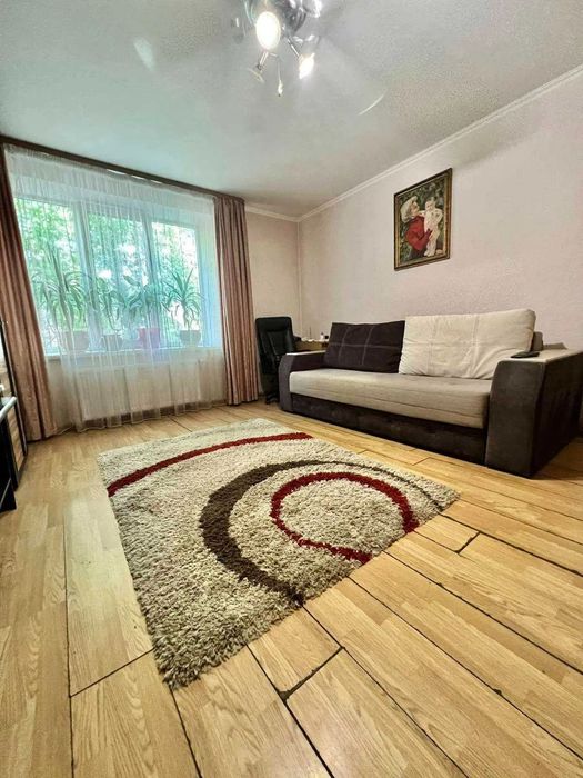 Оренда! 2 кімнатна з індивідуальним опаленням поруч парку Шевченка!