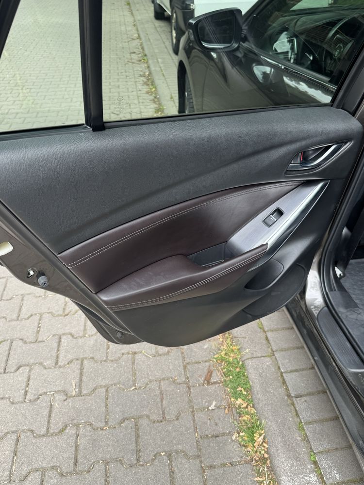 Sprzedam Mazdę 6 w dobrym stanie.