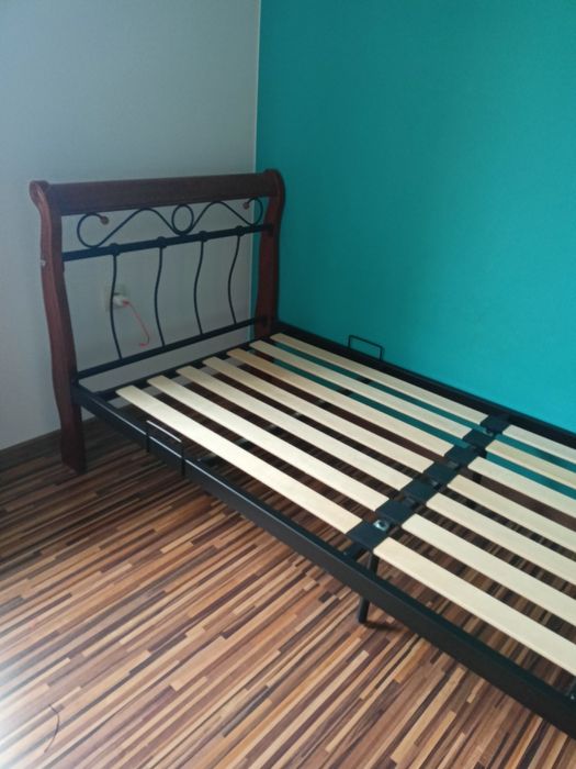 Łóżko jednoosobowe