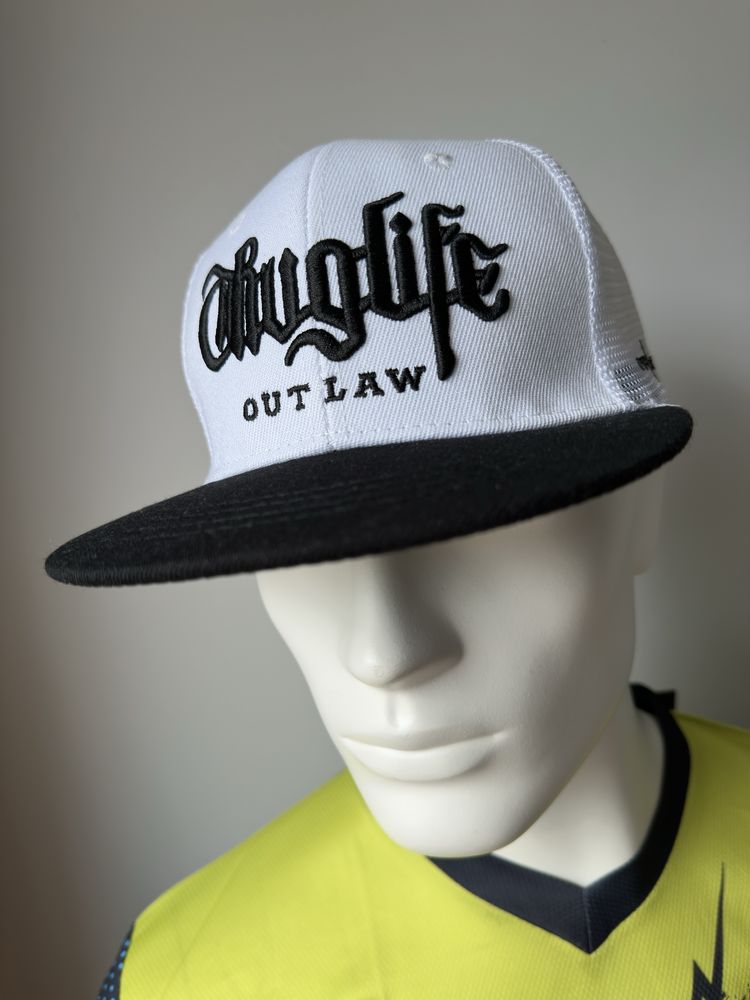 Snapback Thug life Outlaw czapka biała z czarnym daszkiem unisex