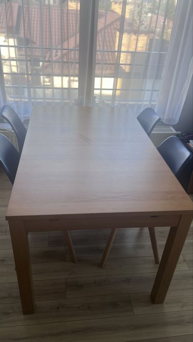 Sprzedam stół ikea rozkładany 4krzesła gratis