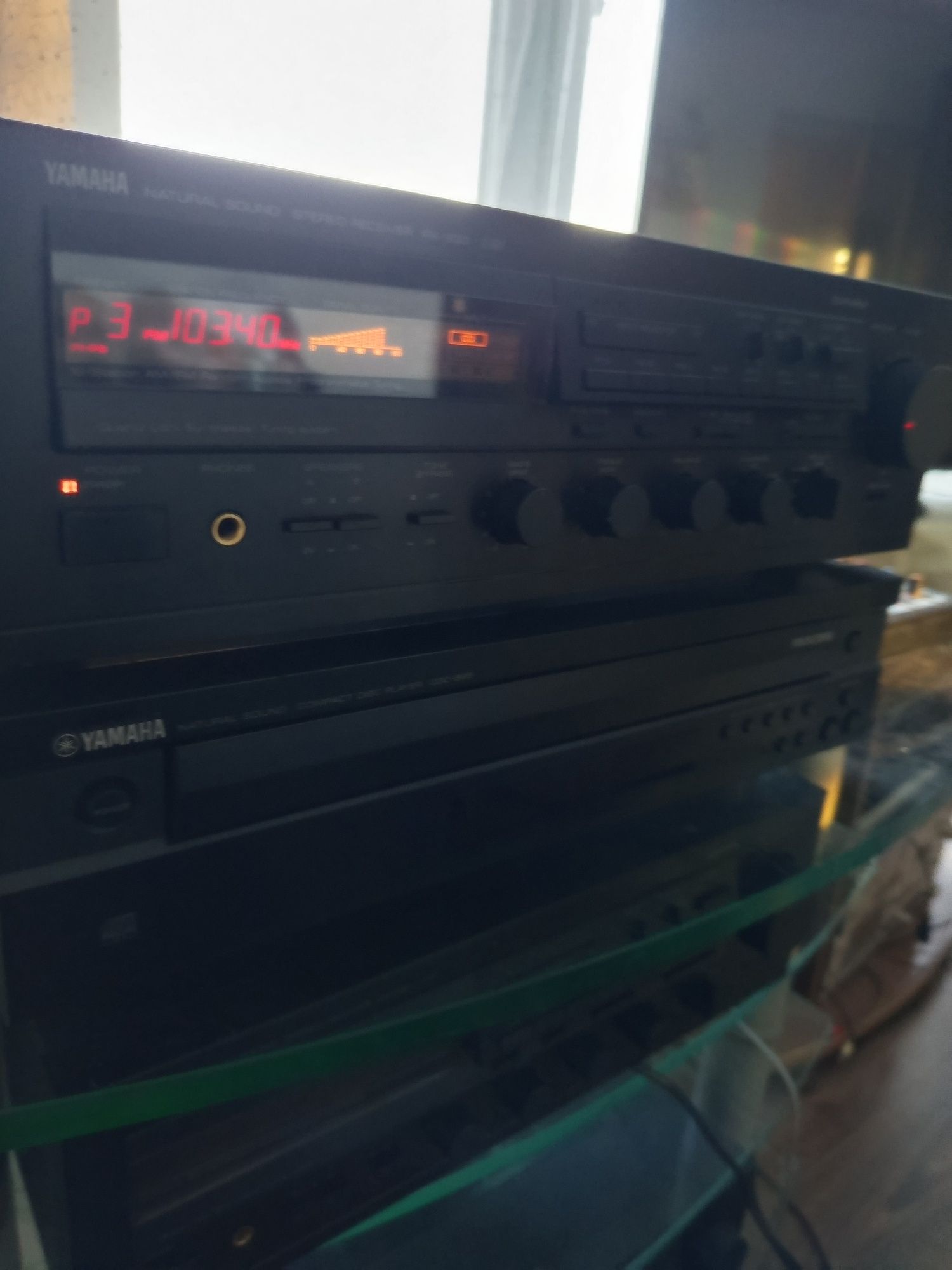 Amplituner stereo Yamaha rx-930z pilotem