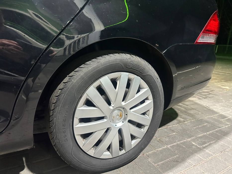 Економне авто golf 6 1.6 TDI 2011р.