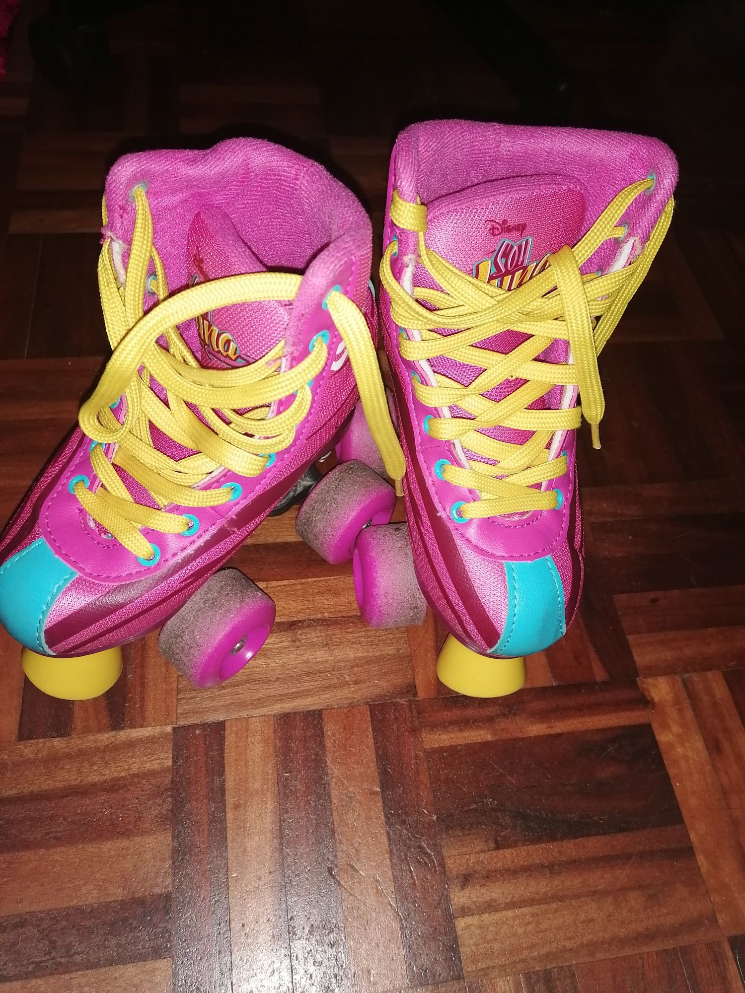 Patins quatro rodas Soy Luna..