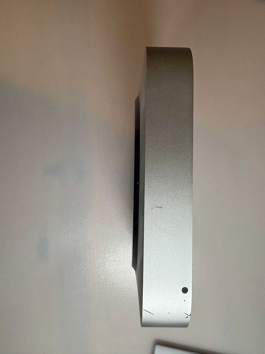 Mac mini 2012, 2,5Ghz intel i5, 4 GB Ram DDR3 1600 MHz