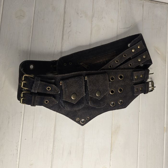 Поясная сумка шоколадного цвета  из замши — индийский хендмейд (Гоа)