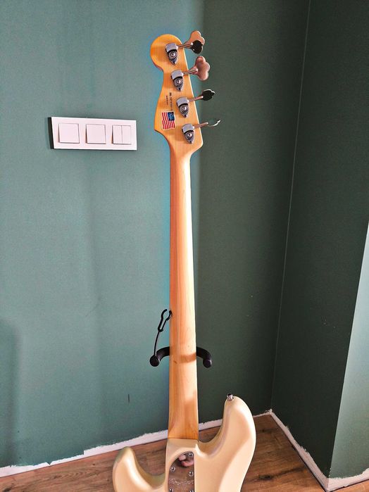 Fender Jazz Bass Deluxe 2007