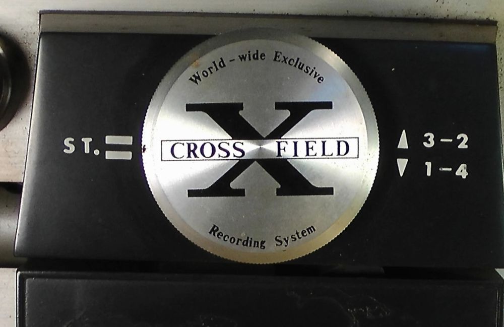 AKAI X 150D катушечный магнитофон.