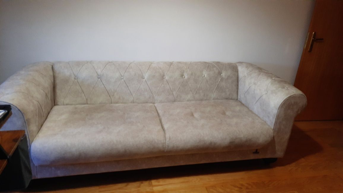 Sofá cama capitone