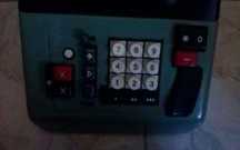 Máquina registadora marca Olivetti, antiga