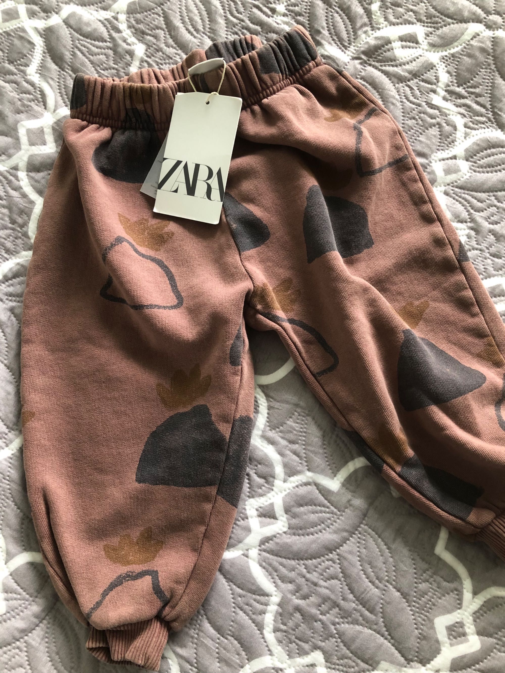 Нові штанці Zara для малюка