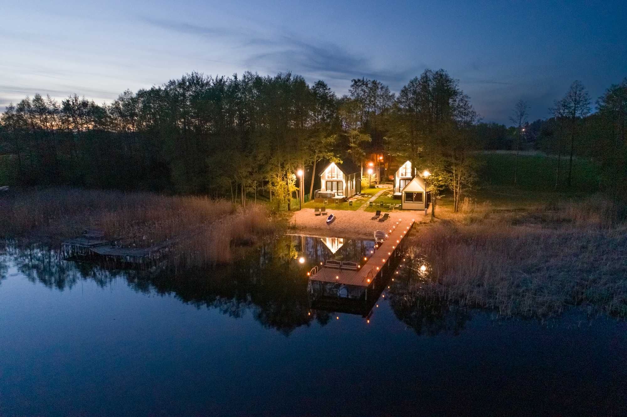 Domki nad jeziorem na Mazurach z sauna, jacuzzi