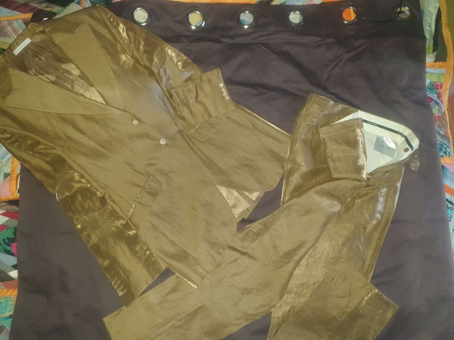 Чоловічий костюм від "CARLO PIGNATELLI"