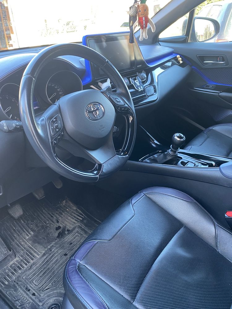 Sprzedam Toyota CHR dynamic