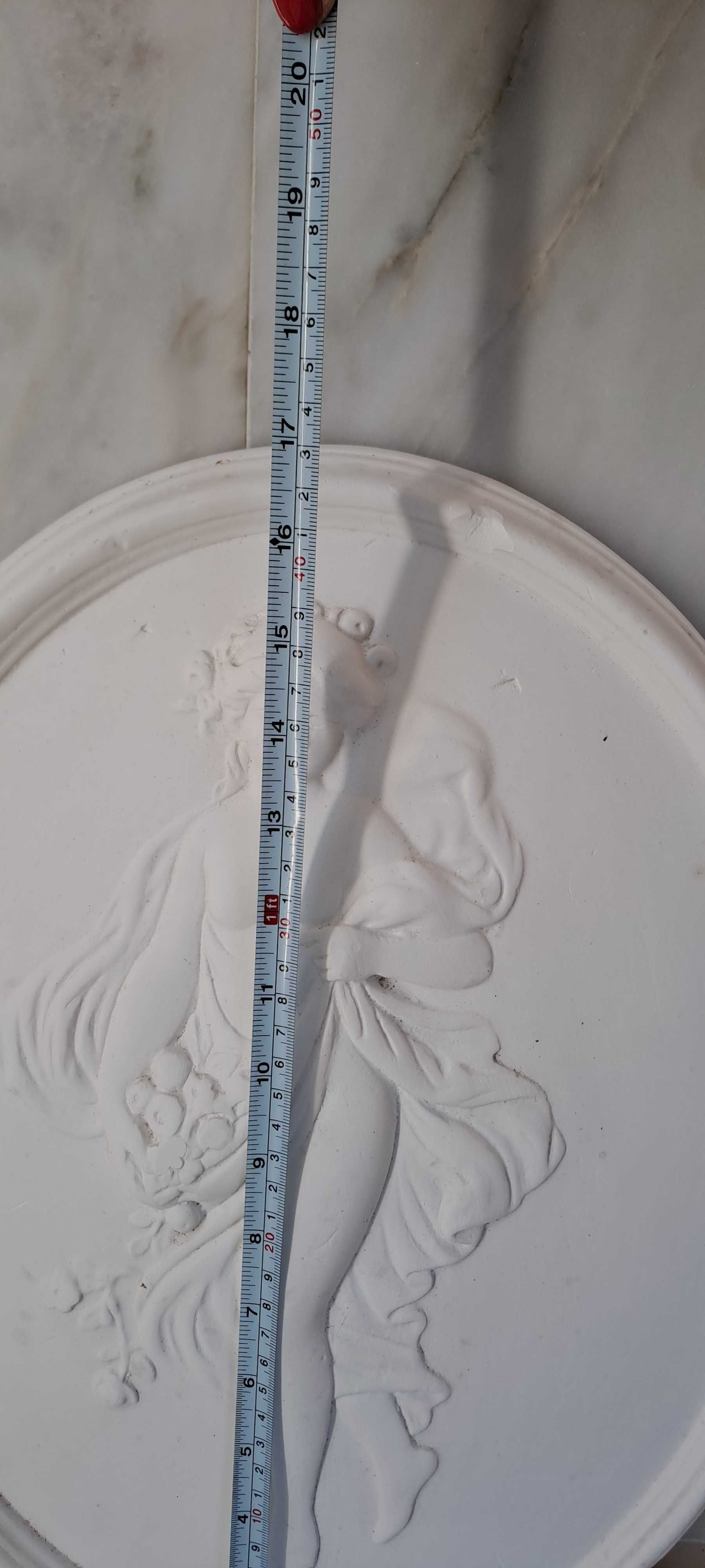 imagem em gesso para decorar parede