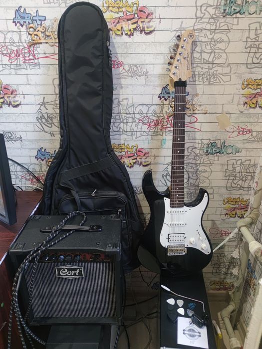 Электрогитара Yamaha Pacifica 012 + комбик Cort MX15 +чехол, шнур...