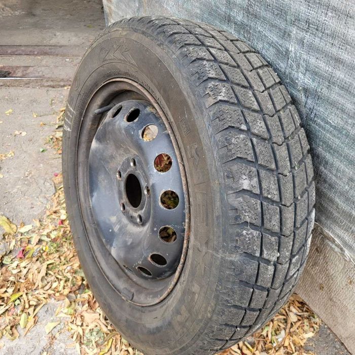 Зимові шини з дисками 205/65 r16c trafic, vivaro , primastar.