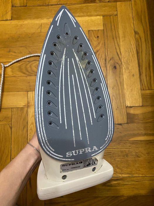 Утюг SUPRA в хорошем состоянии