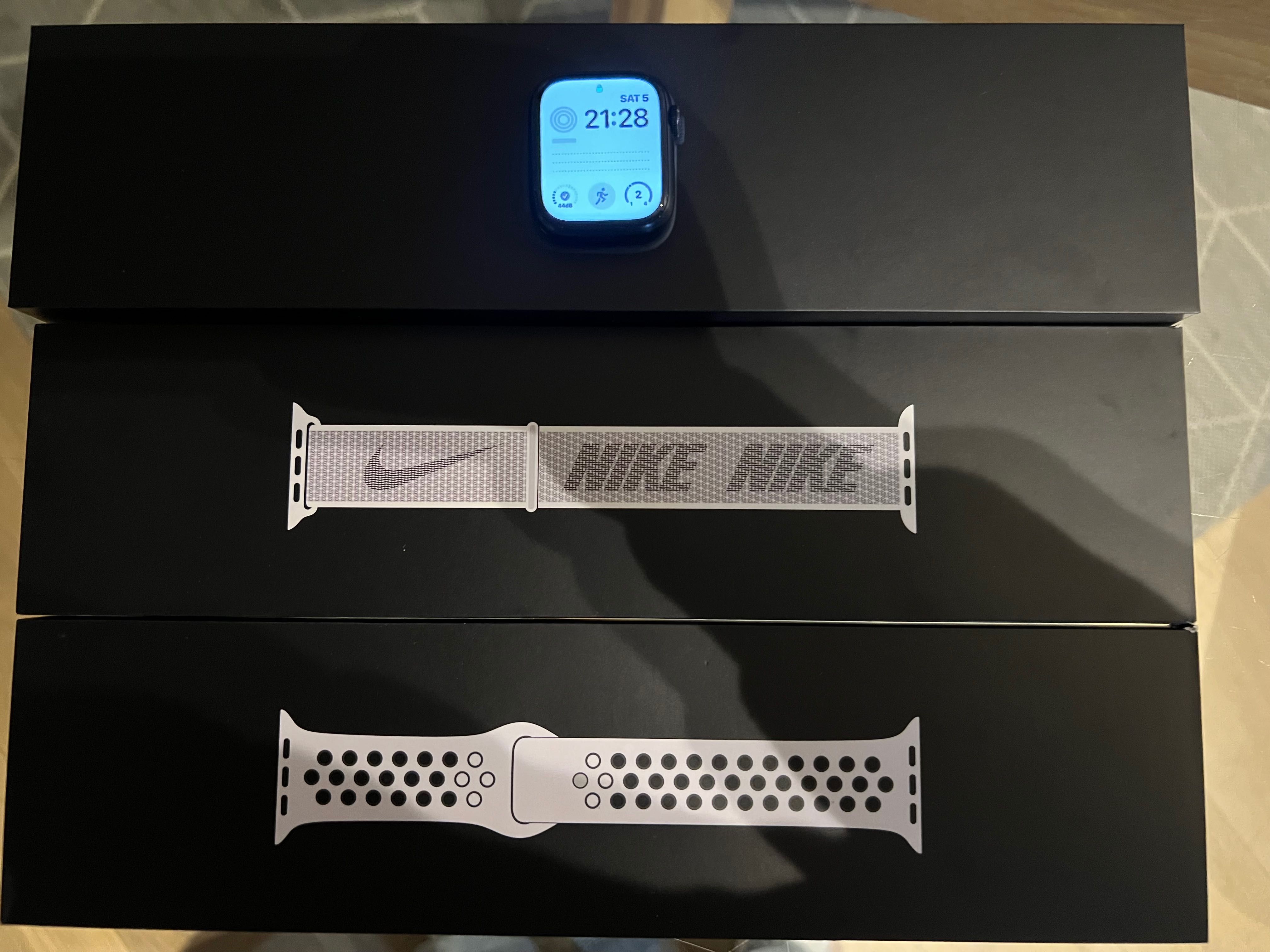 Apple Watch 7 NIKE 41 mm GPS + Cellular Midnight Alu Czarny