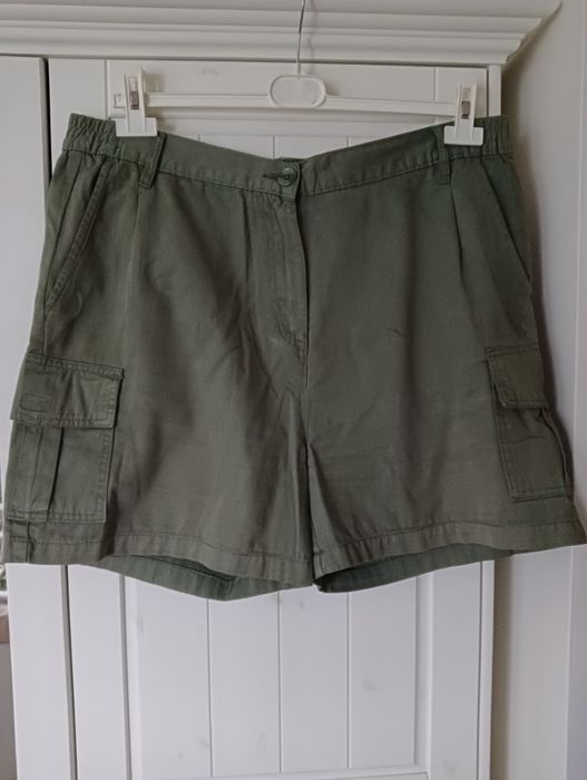 Szorty damskie cargo bawelna w kolorze khaki