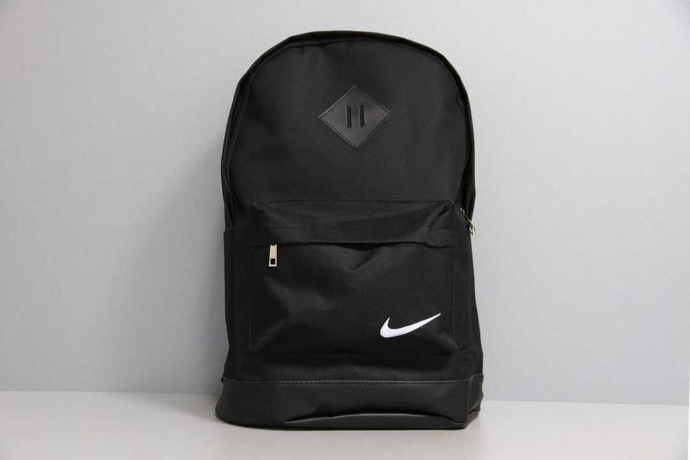 Стильний чорний рюкзак Nike, якісний портфель Найк на кожен день