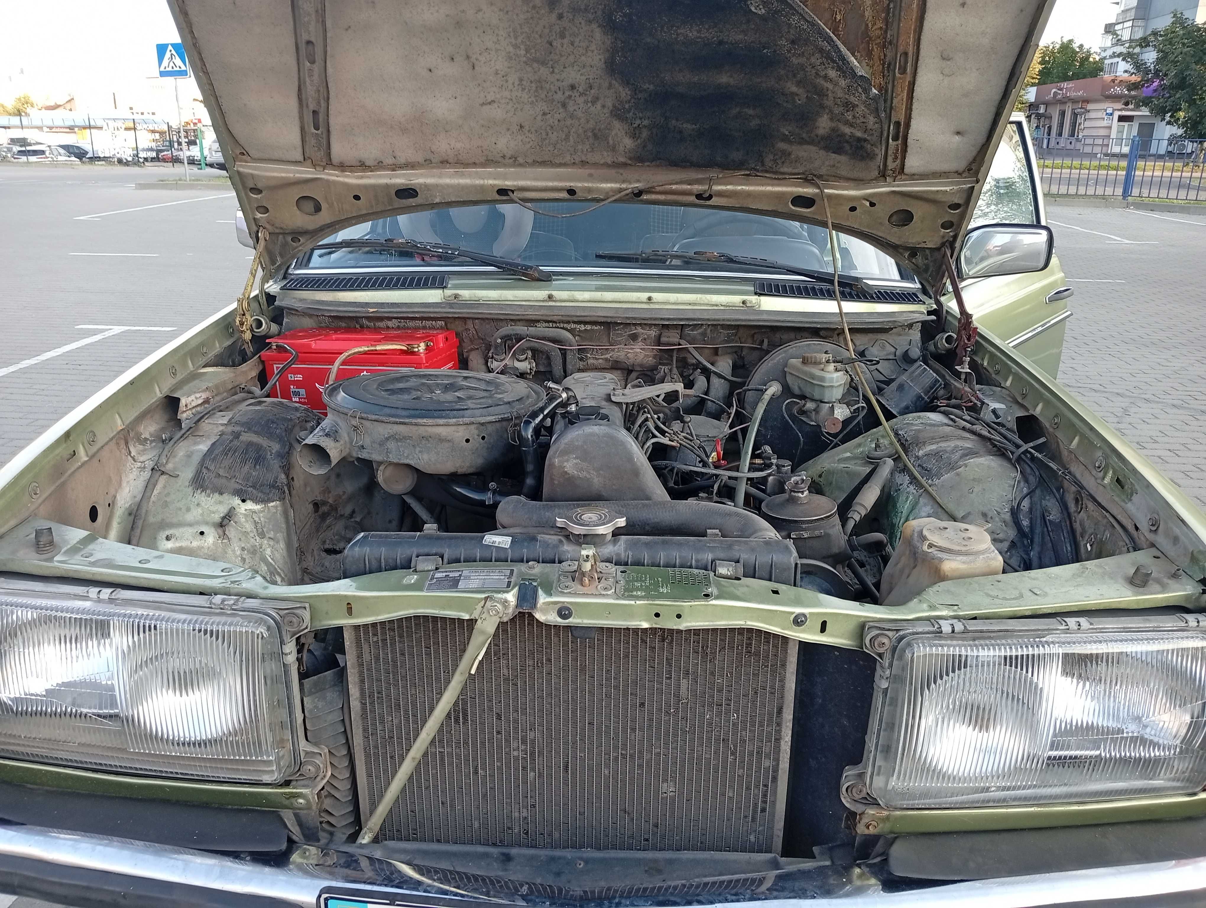 Продам Mercedes Benz 123 2.4d