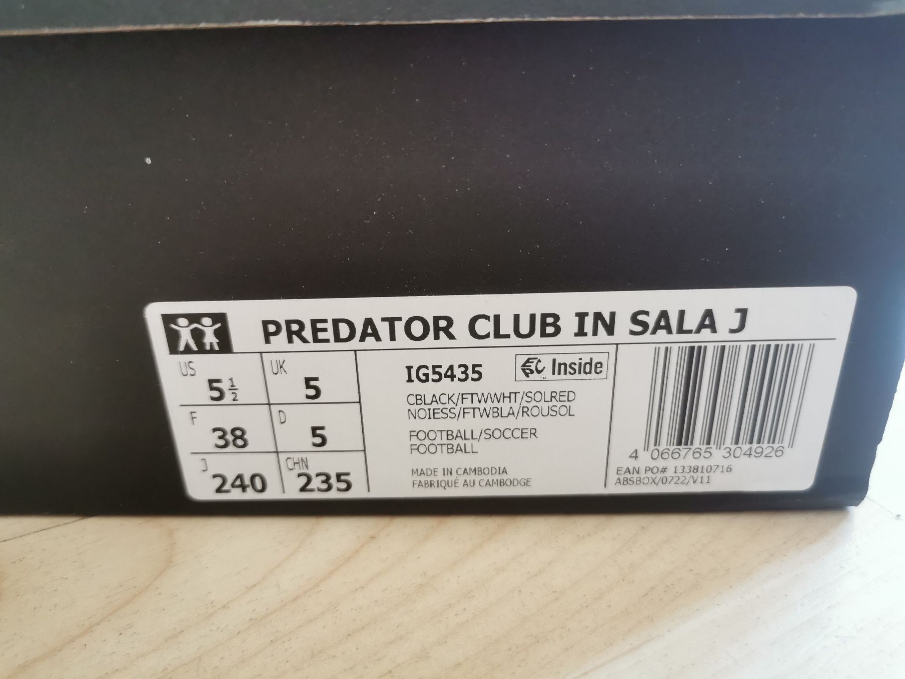 Buty piłkarskie korki adidas czarno-złote r. 38