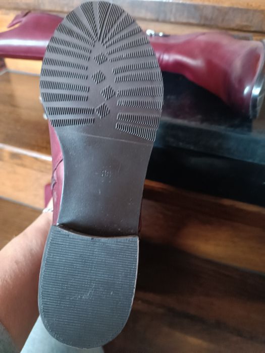 Нові шкіряні  італійськи чоботи