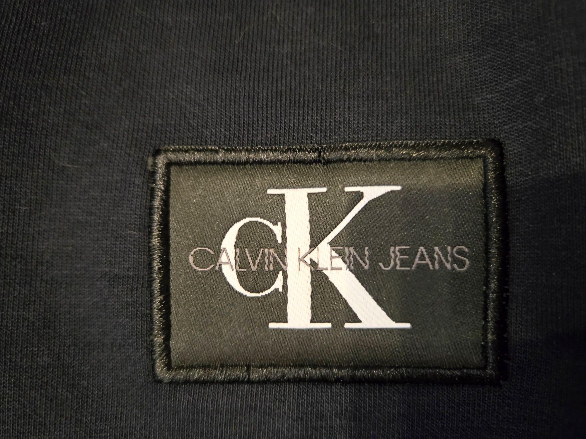 Очень крутой и комфортный мужской спортивный костюм  Calvin Klein