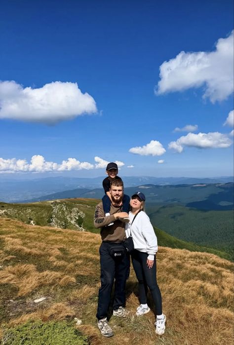 Андрій — ваш гід до вершини! Проведу на Говерлу і покажу красу карпат,